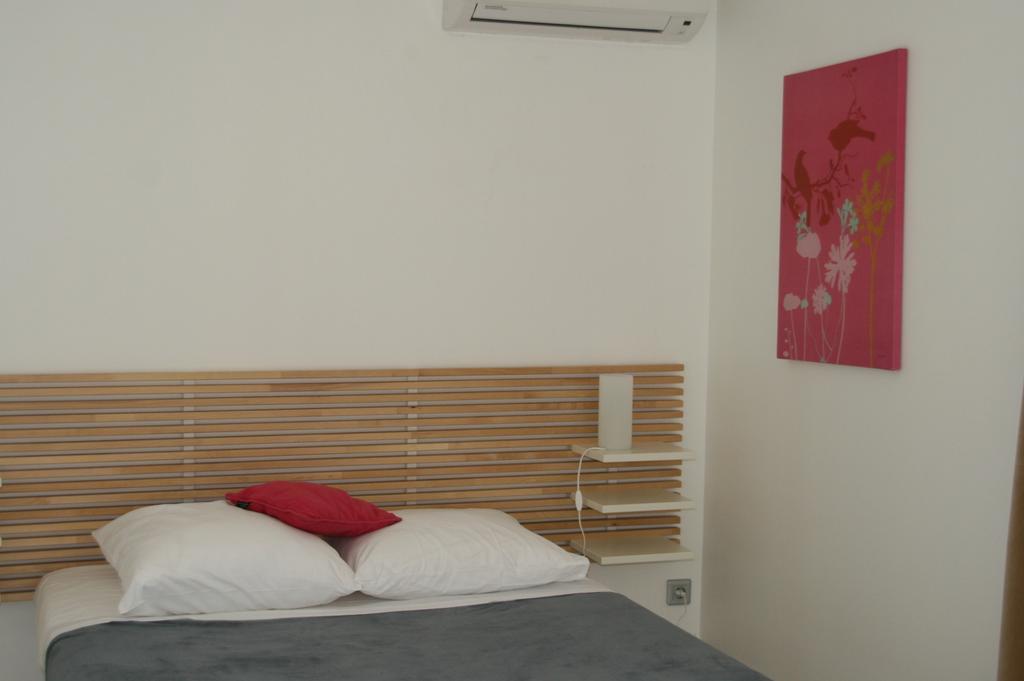 Апартаменты Appart Azur Сен-Лоран-дю-Вар Экстерьер фото