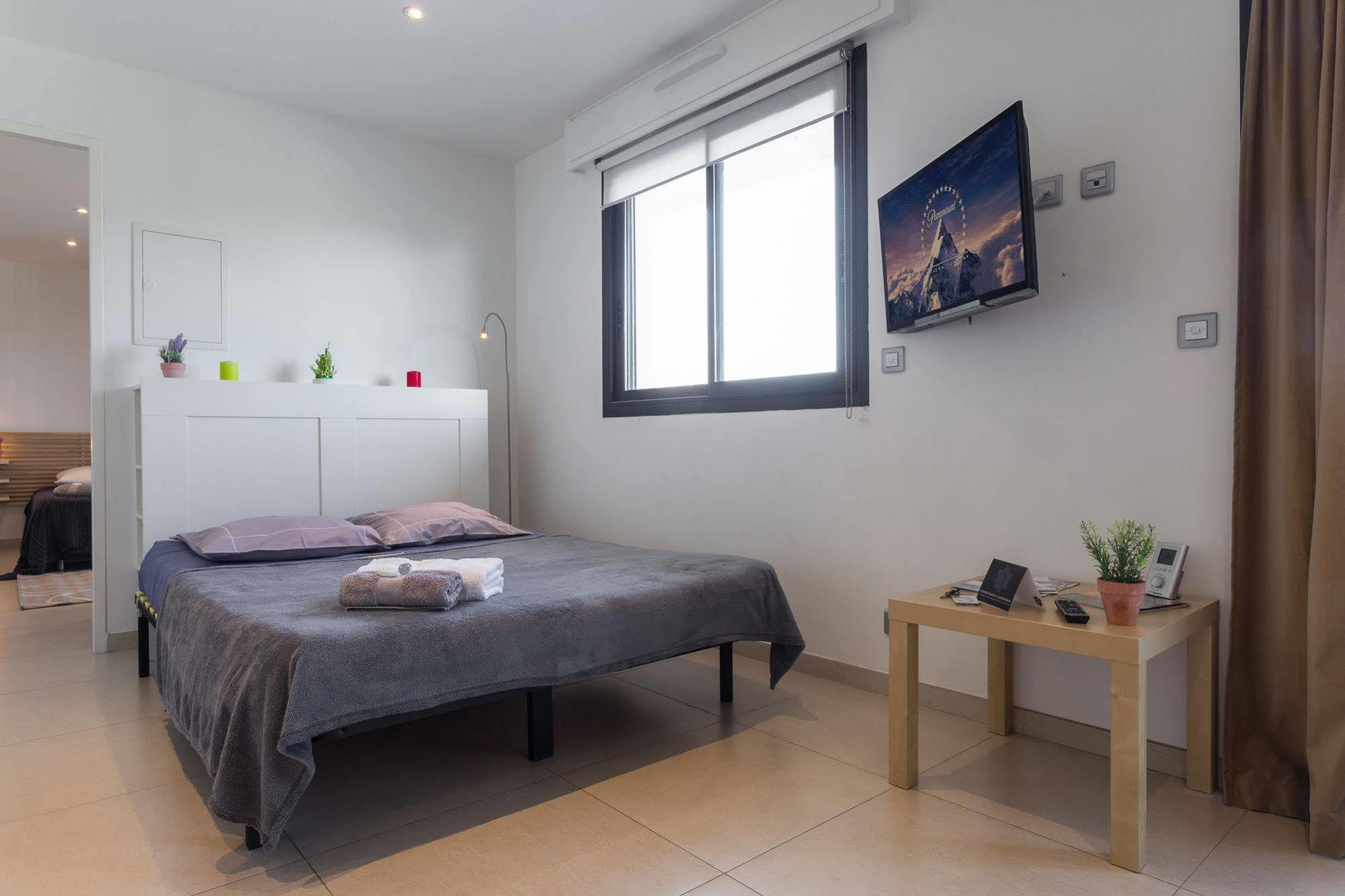 Апартаменты Appart Azur Сен-Лоран-дю-Вар Экстерьер фото